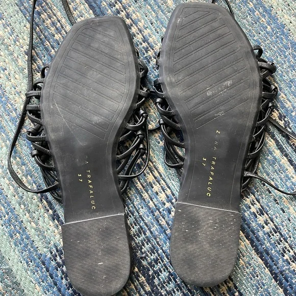 Elegant Black Strappy Sandals size 37 or 6.5 - Picture 4 of 4